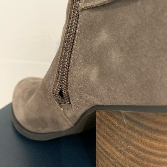 Guess Flora Booties - Picture 6 of 7